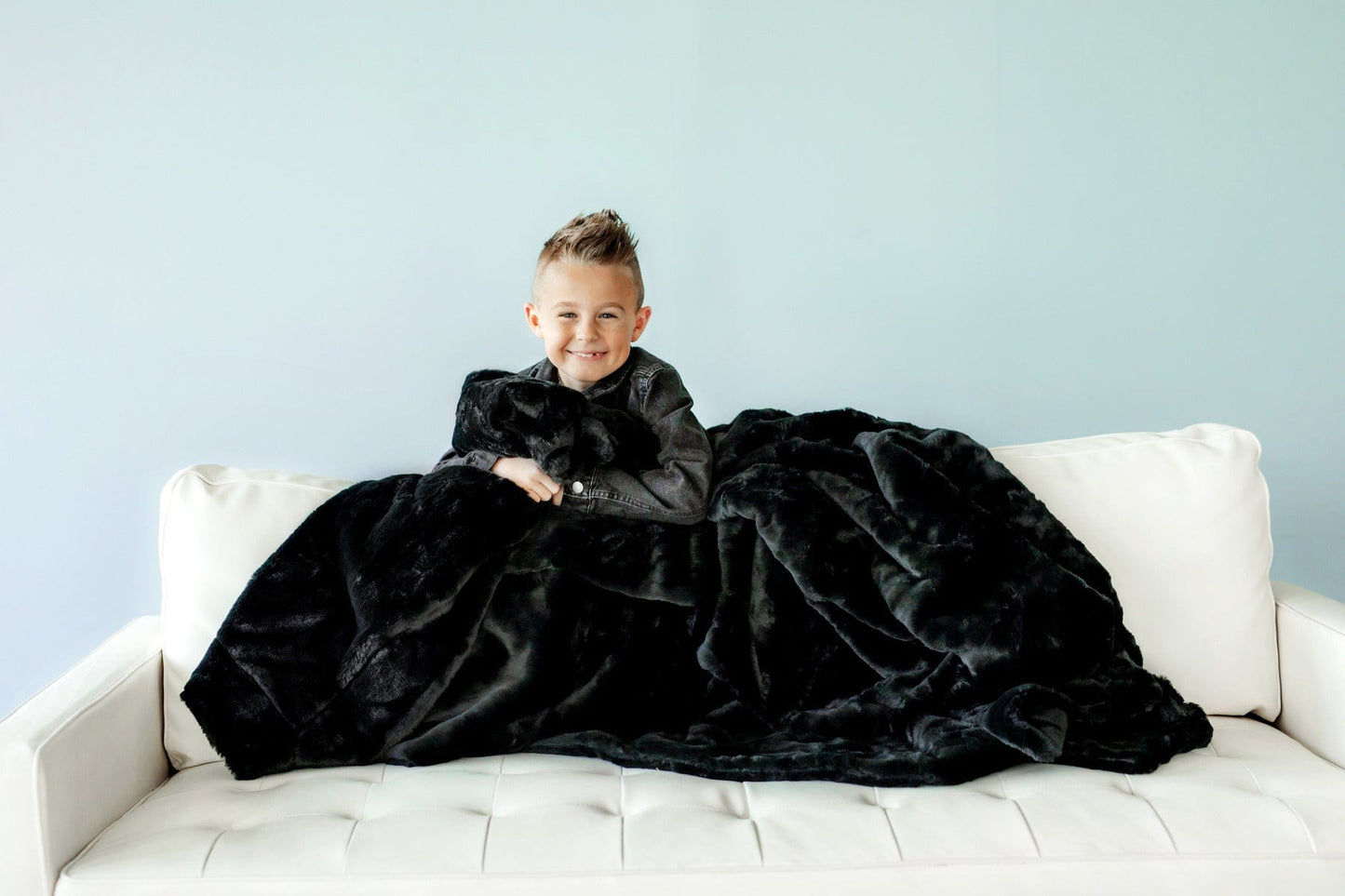 Soft Blanket JulesRoche Black Onyx Ultra-Warm Luxury