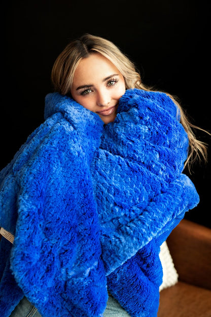 Feathers Dazzline Blue Throw Blanket JulesRoche Vibrant Comfort