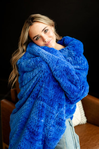 Throw Blanket JulesRoche Cozy Feathery Texture Vibrant Blue