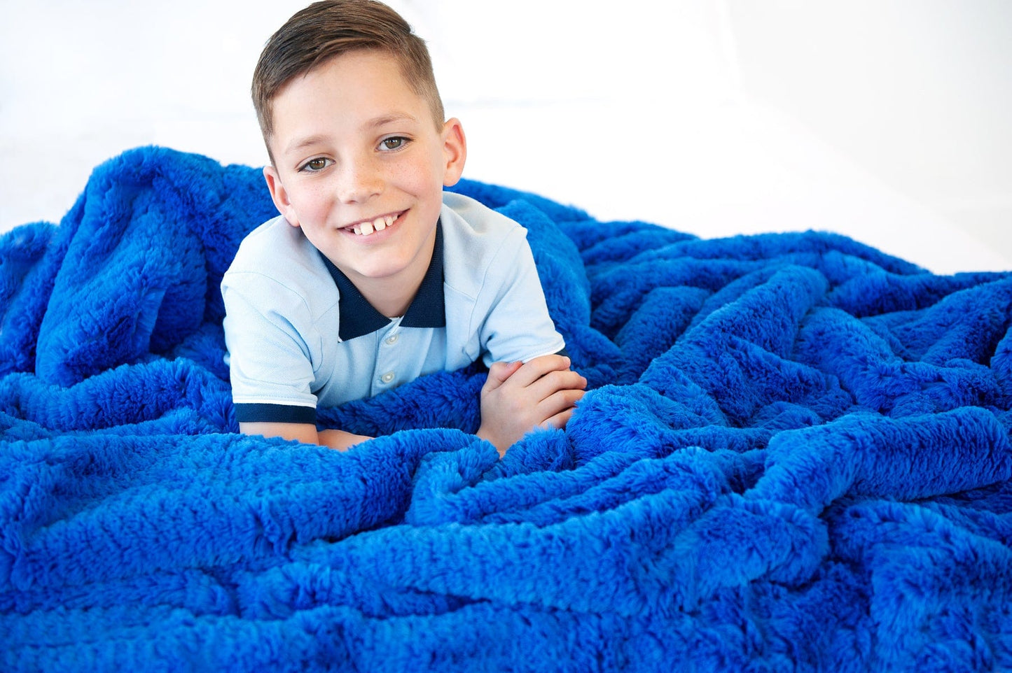 Feathers Dazzline Blue Throw Blanket JulesRoche Vibrant Comfort