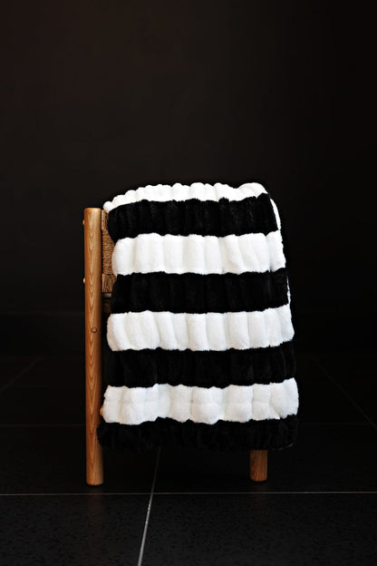 Cozy Blanket JulesRoche Stylish Stripes Hugs Black Licorice