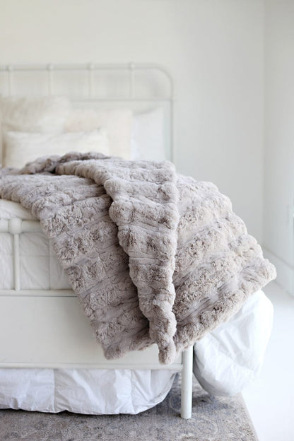 Cozy Blanket JulesRoche Ultra Sorbet Silver Cloud Thick Silky