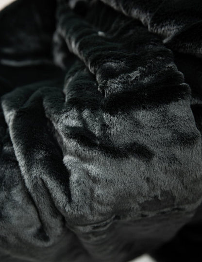 Soft Blanket JulesRoche Black Onyx Ultra-Warm Luxury