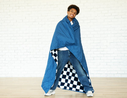 Outdoor Blanket JulesRoche Water Resistant Quilted Blue Checkered