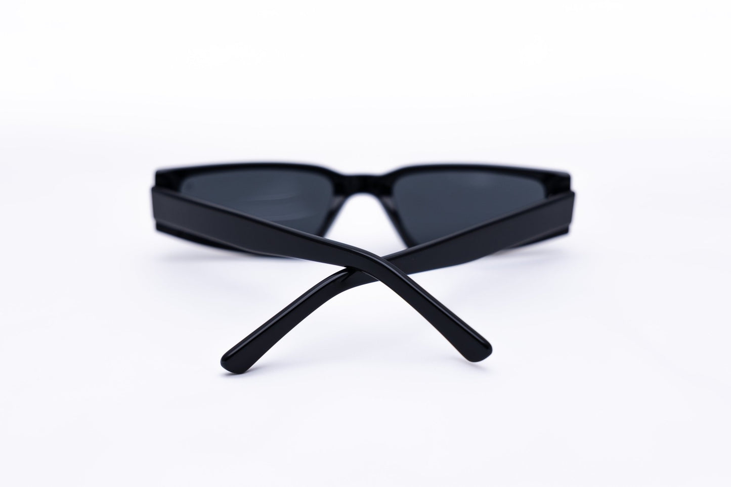 The Calling-Cards Smoke-Christmas Present Ideas for Men - Trendy Men’s Sunglasses for All Styles Julesroches