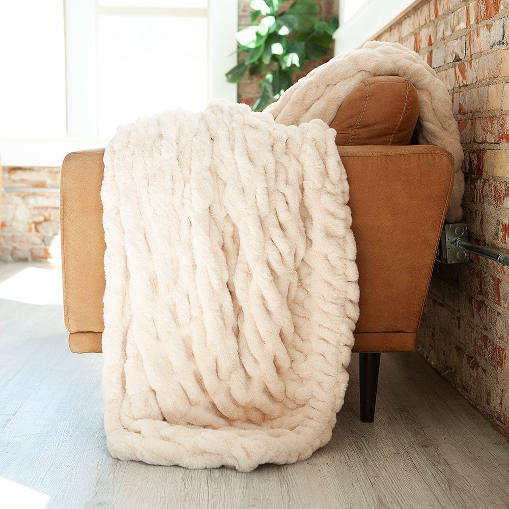 Minky Blanket JulesRoche Soft & Cozy Hugs Oatmeal Throw