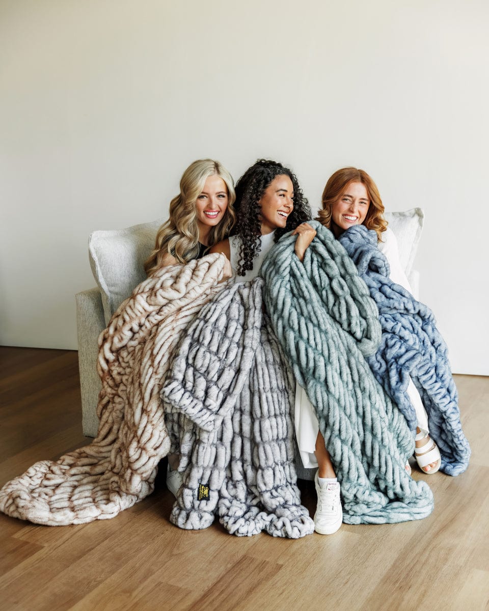 Luxury Faux Fur Blanket JulesRoche Velvety Soft Hugs Jade