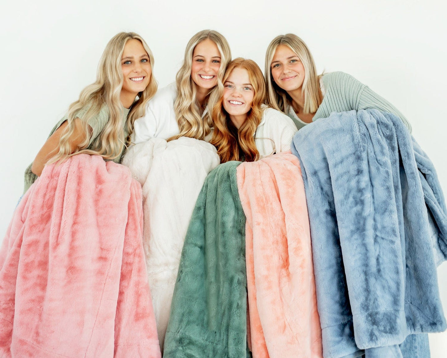 Luxurious Warm Blanket JulesRoche Peachy Pink Soft Comfort