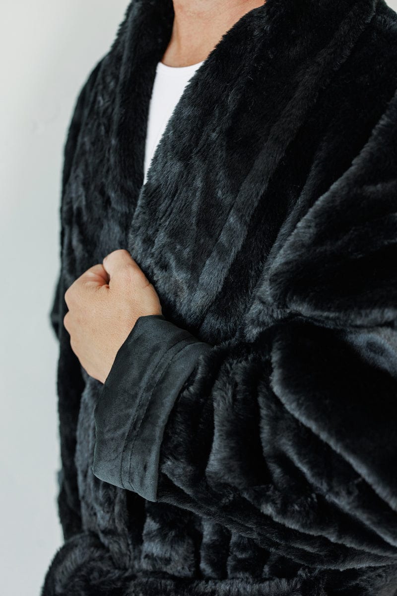 Robe JulesRoche Micro-Plush Black Bathrobe with Pockets and Collar